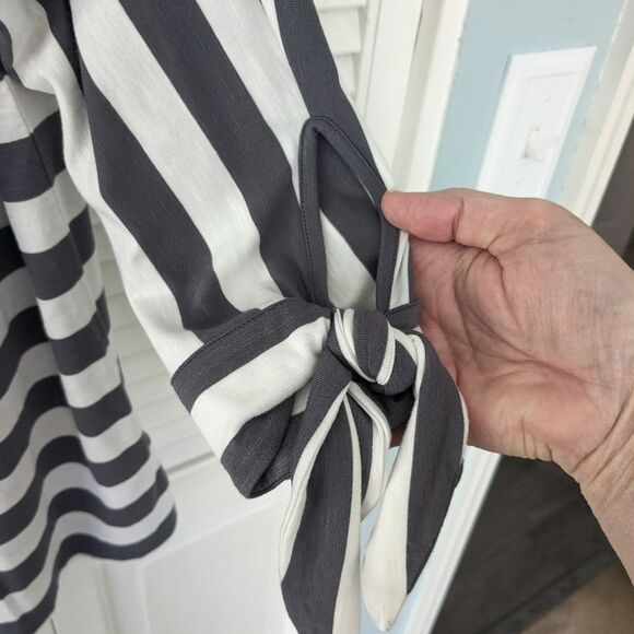 Soft Surroundings Top Womens XS Adrift Striped 1/2 Sleeve Grey/White Blouse Tie - Picture 6 of 7